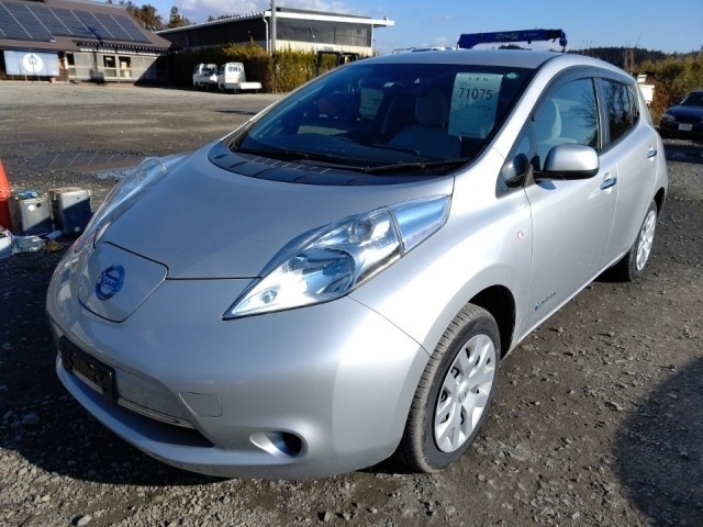 2013 NISSAN LEAF